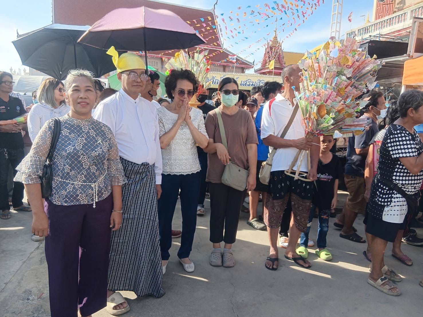 ทำบุญทอดกฐินและออกโรงทาน ณ วัดคลองสวน